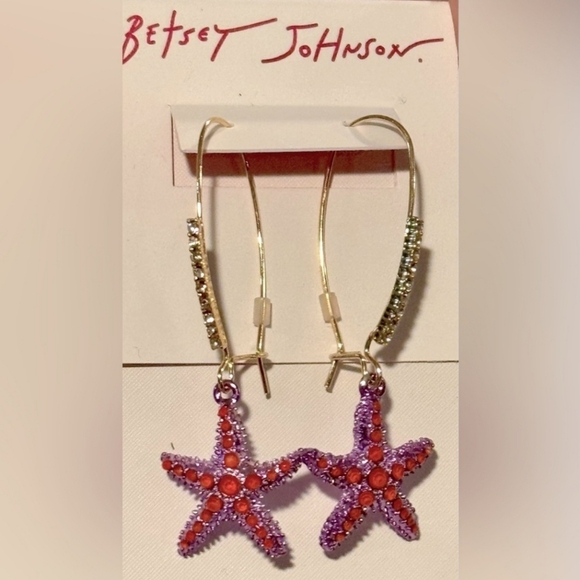 🔹️Betsey Johnson 🔹Mermaid Jewels Starfish Dangle Shepherd Hook Purple Earrings - Picture 3 of 5